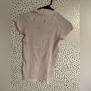 white lululemon swiftly tech